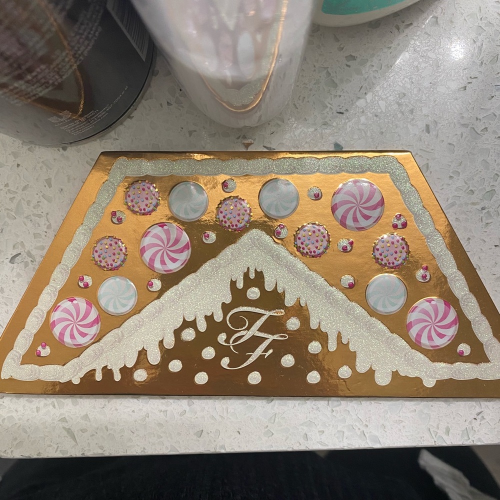 Too faced Palette